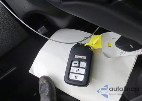 2022 Honda Pilot Touring z USA, uszkodzony, nr VIN 5FNYF6H68NB056077